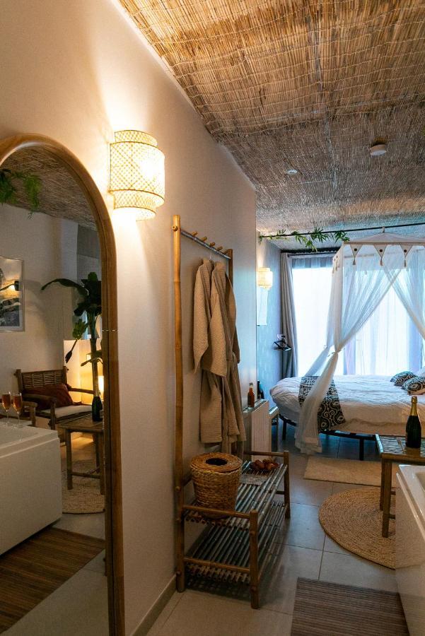 Bali Serenity Balneo Et Lit Rond Lagnieu Exterior foto